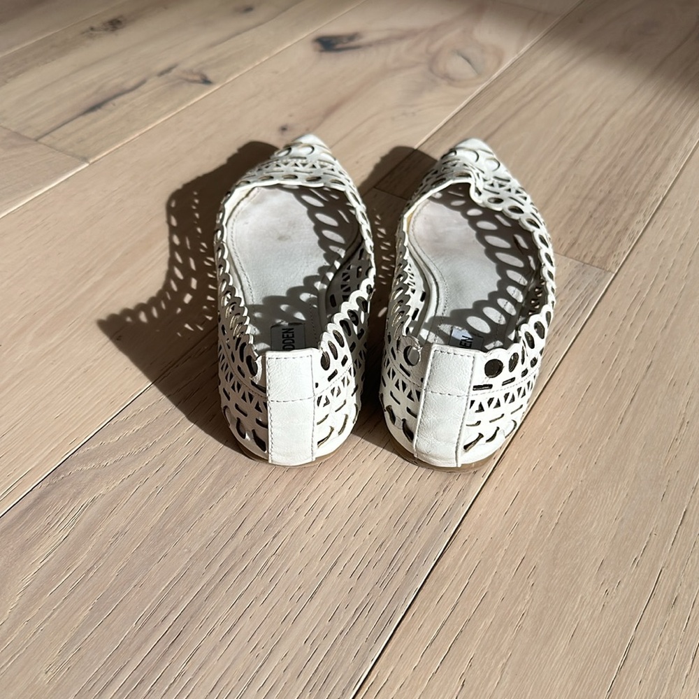 Steve Madden White leather flats - Picture 3 of 4